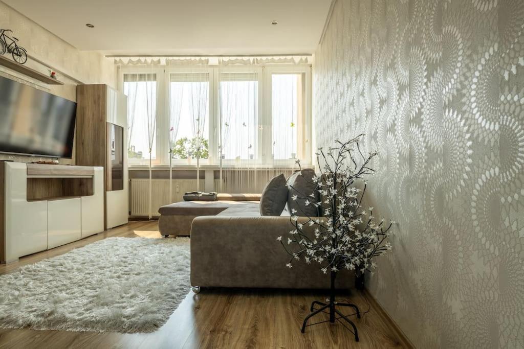 Martonfalvi Penthouse W Jacuzzi Debrecen Exterior foto
